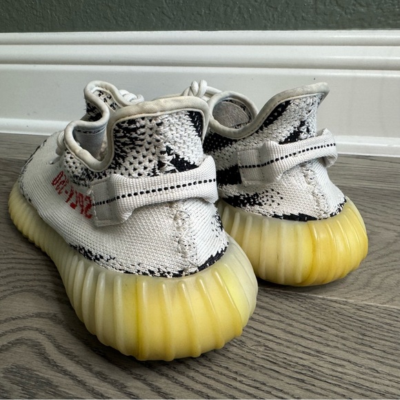 Addias Yeezy boost 350 V2 - Picture 5 of 9